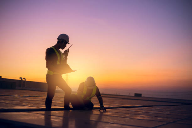 Best Flat Roof Repair Services  in Senatobia, MS